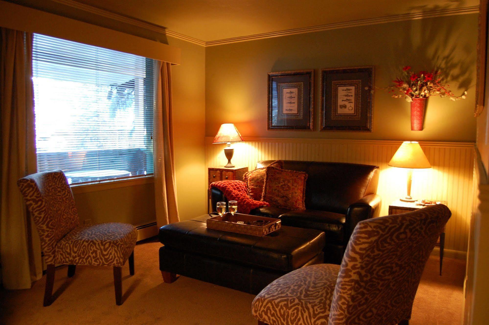 Highland Haven Creekside Inn Evergreen Rom bilde