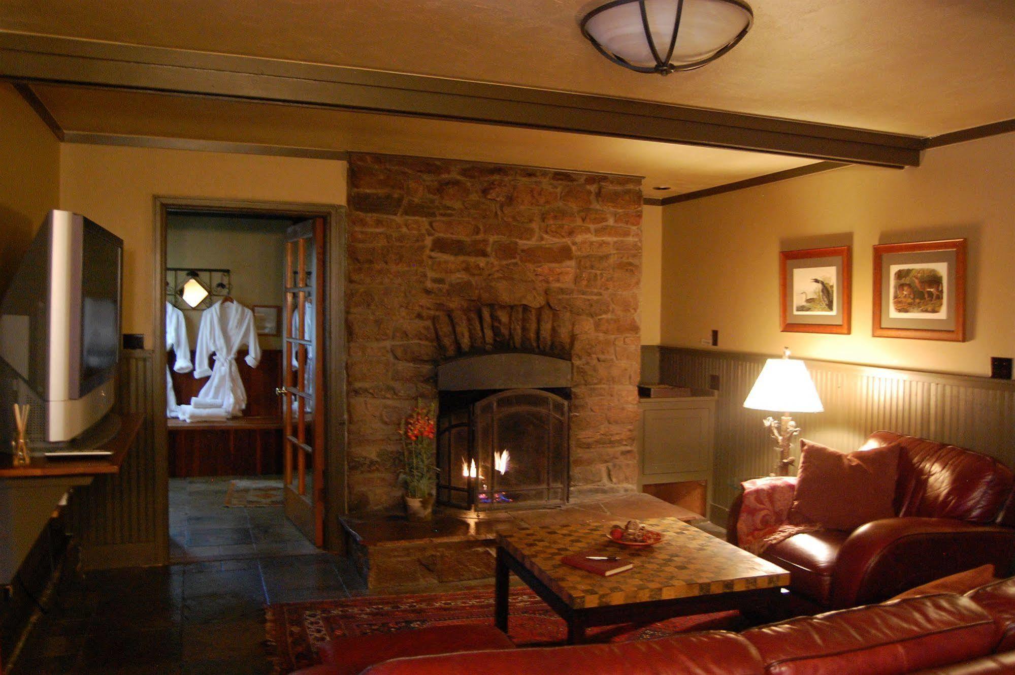 Highland Haven Creekside Inn Evergreen Eksteriør bilde
