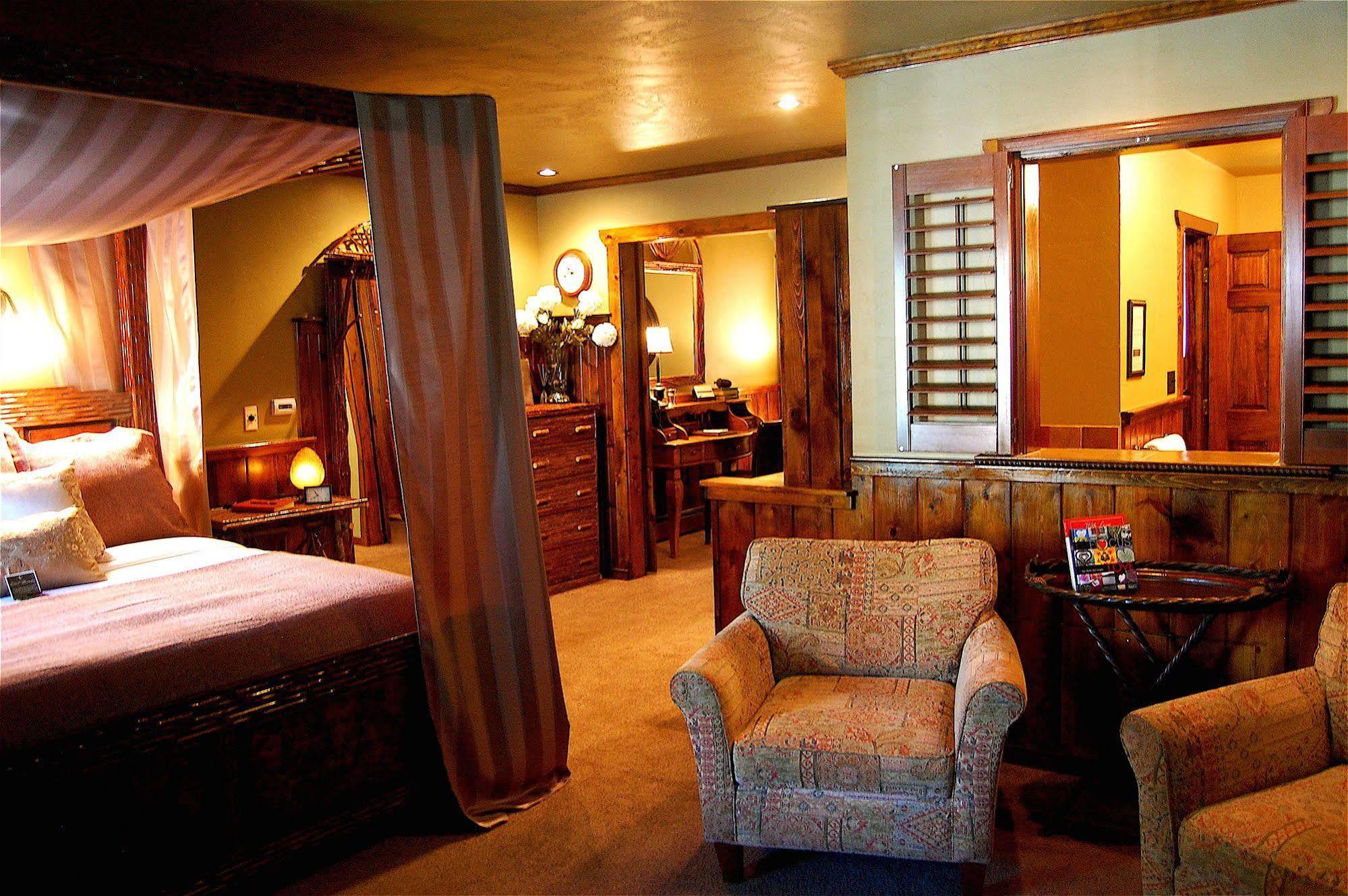 Highland Haven Creekside Inn Evergreen Eksteriør bilde