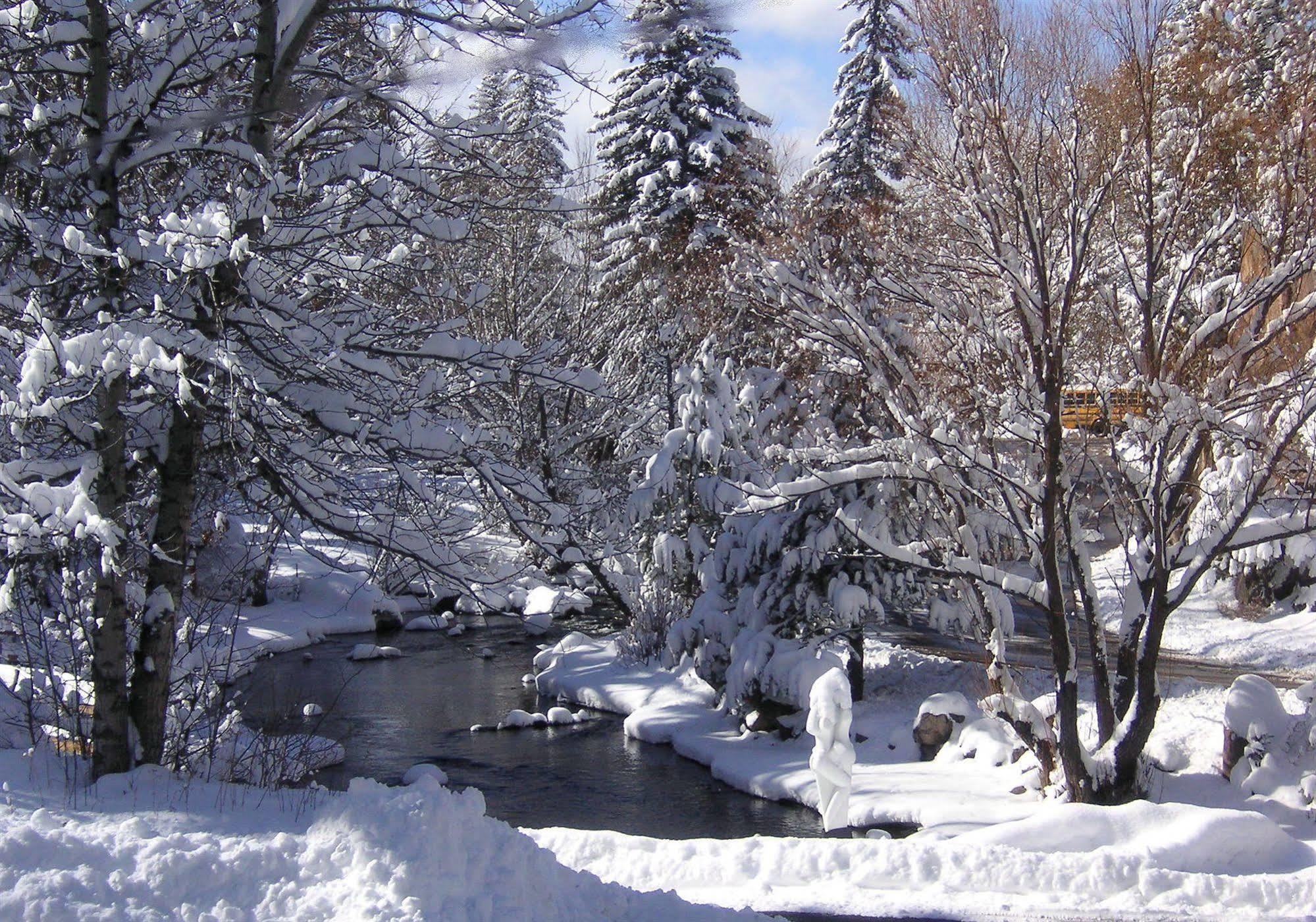 Highland Haven Creekside Inn Evergreen Eksteriør bilde