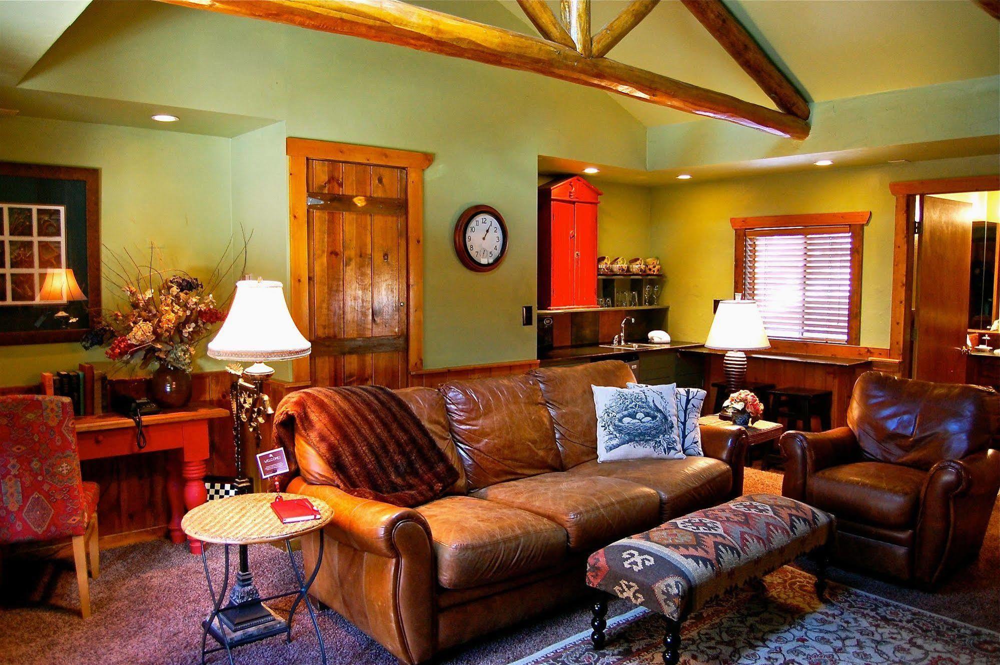 Highland Haven Creekside Inn Evergreen Eksteriør bilde